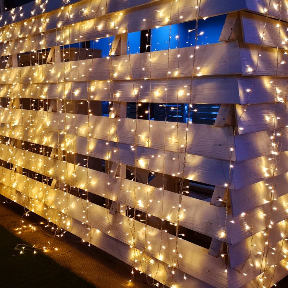 2x2 Metre 320 Led 8 Fonskiyonlu Dekoratif Led Günışığı Perde (4812) 2x2 Metre 320 Led 8 Fonskiyonlu Dekoratif Led Günışığı Perde (4812)