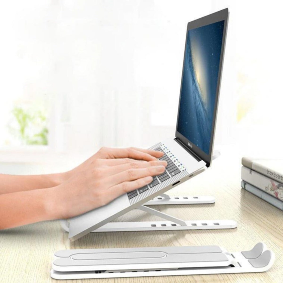 Ayarlanabilir Plastik Dizüstü Destek Tabanı Katlanabilir Taşınabilir Laptop Sehpası Yükseltici (4812)