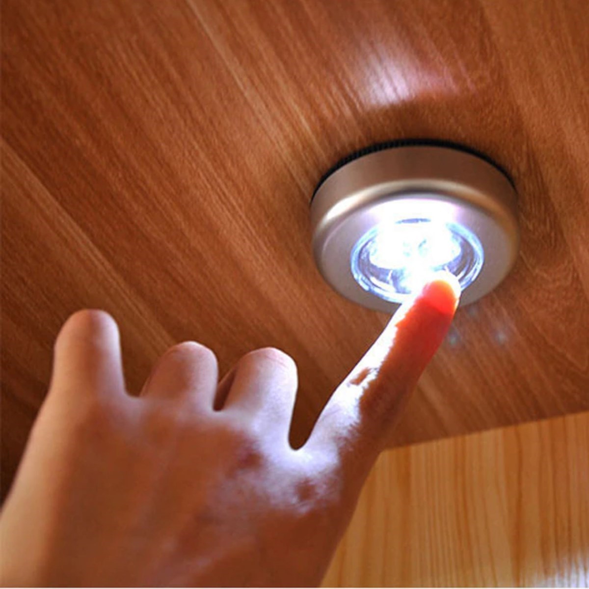 Kablosuz Spot Pilli Dokunmatik Led Lamba 3 Ledli Dolap Lambası (4812) Kablosuz Spot Pilli Dokunmatik Led Lamba 3 Ledli Dolap Lambası (4812)