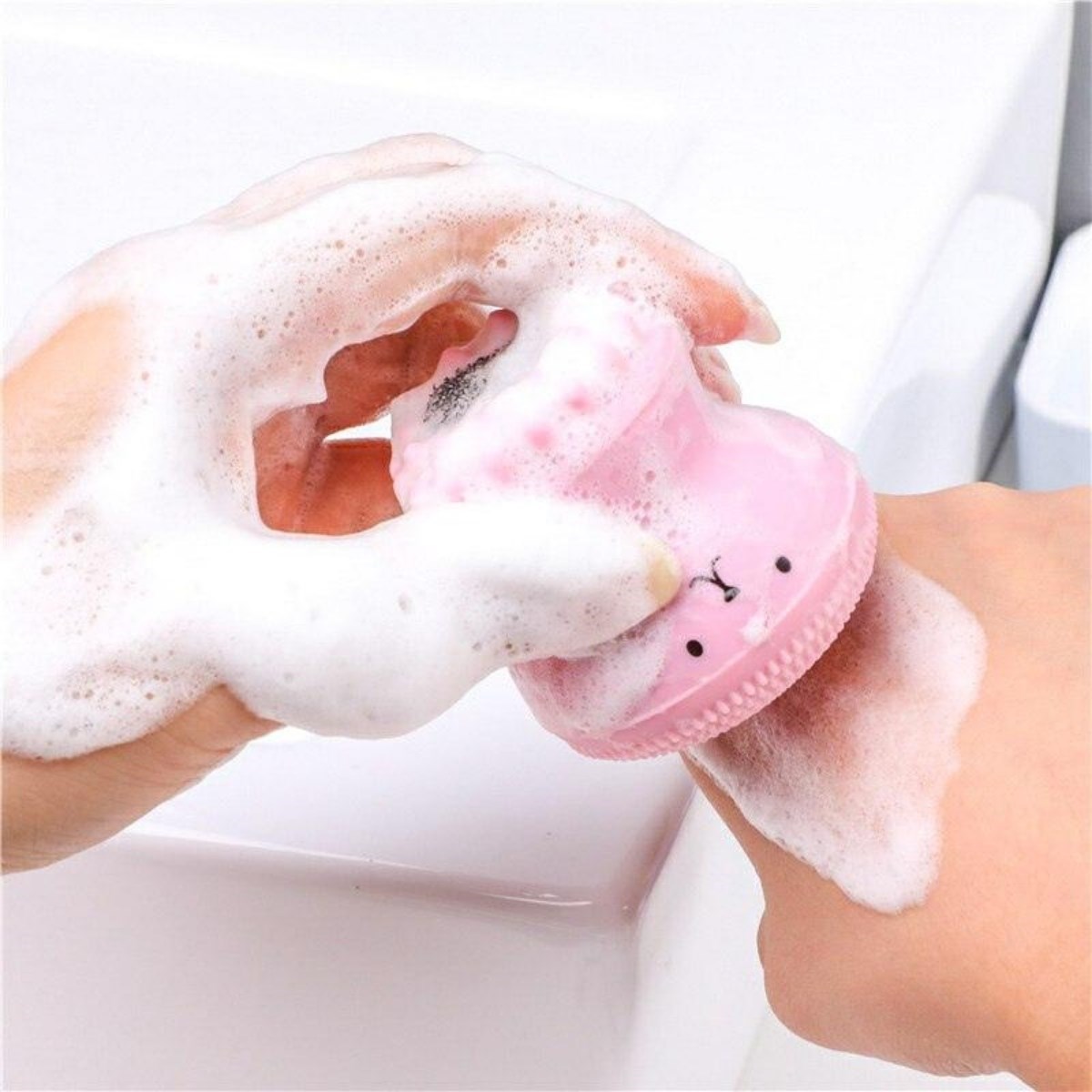 Peeling Etkili Mini El Yüz Cilt Temizleme Fırçası Silikon Temizlenmesi Kolay Siyah Nokta Giderici (4812) Peeling Etkili Mini El Yüz Cilt Temizleme Fırçası Silikon Temizlenmesi Kolay Siyah Nokta Giderici (4812)