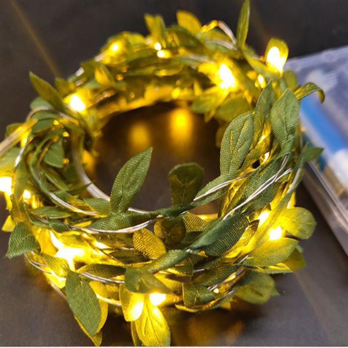 Yapraklı Dekorlu 3 Metre Peri Led Pilli Işık Yılbaşı Aydınlatma (4812) Yapraklı Dekorlu 3 Metre Peri Led Pilli Işık Yılbaşı Aydınlatma (4812)