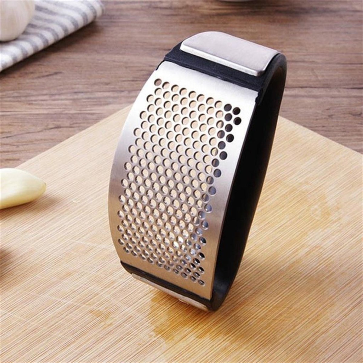 Yeni Sarımsak Ezici Paslanmaz Çelik Garlic Press (4812) Yeni Sarımsak Ezici Paslanmaz Çelik Garlic Press (4812)