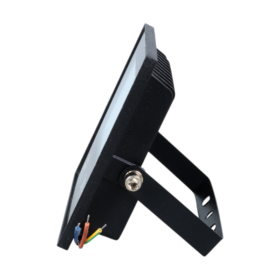 30 WATT - 220 VOLT 6500K IP66 150* IŞIK AÇISI SİYAH SLİM KASA LED PROJEKTÖR (4812)