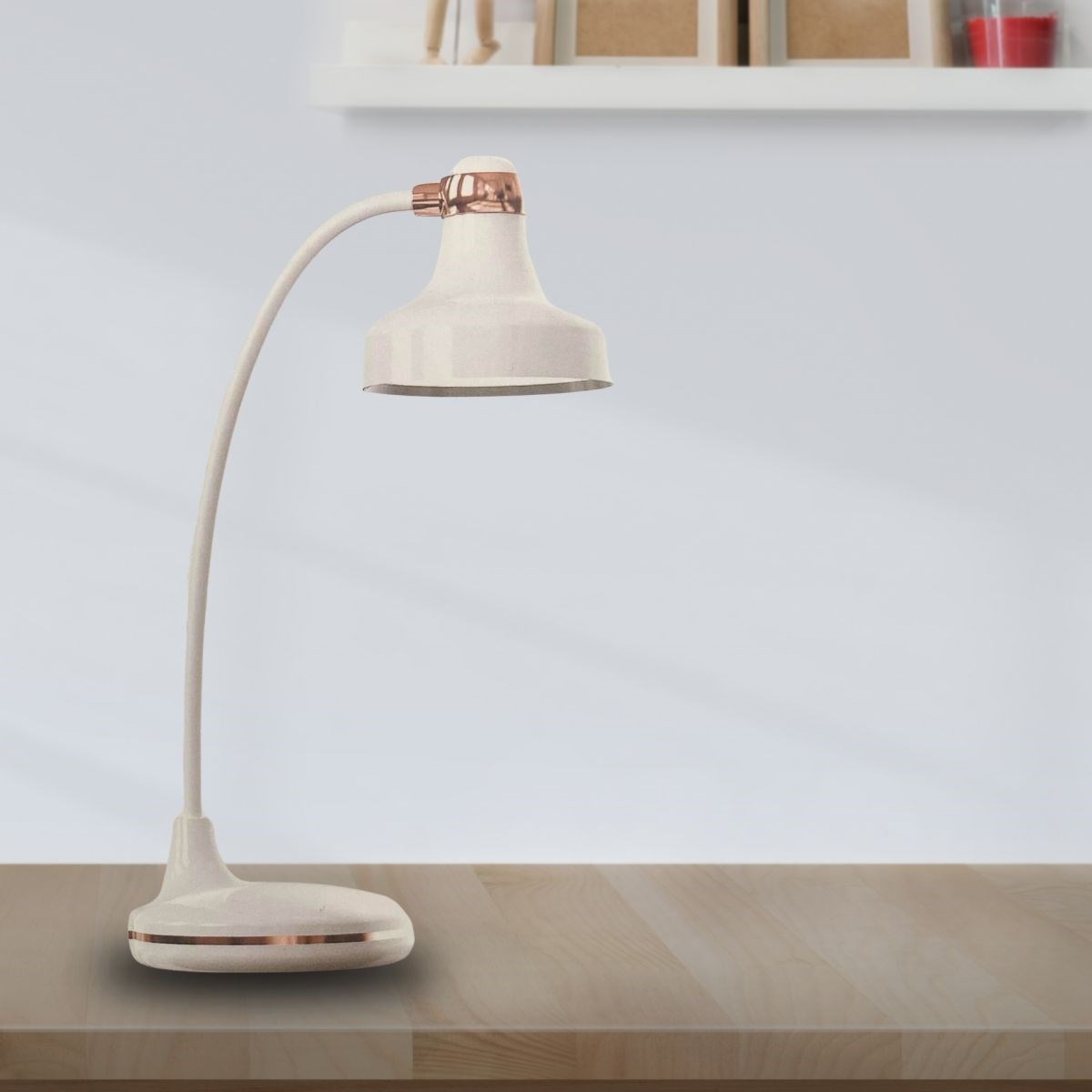 Dokunmatik 3 Farklı LED Işıklı Çalışma Masası Üstü Lamba (4812)