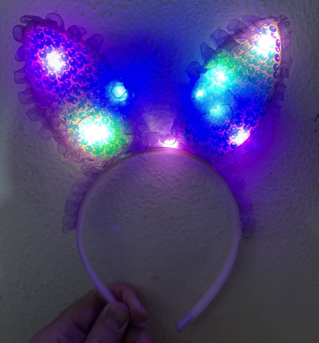 Kenarları Dantelli Mor Pullu Payetli Led Işıklı Tavşan Kulak Taç 23x19 cm (4812)