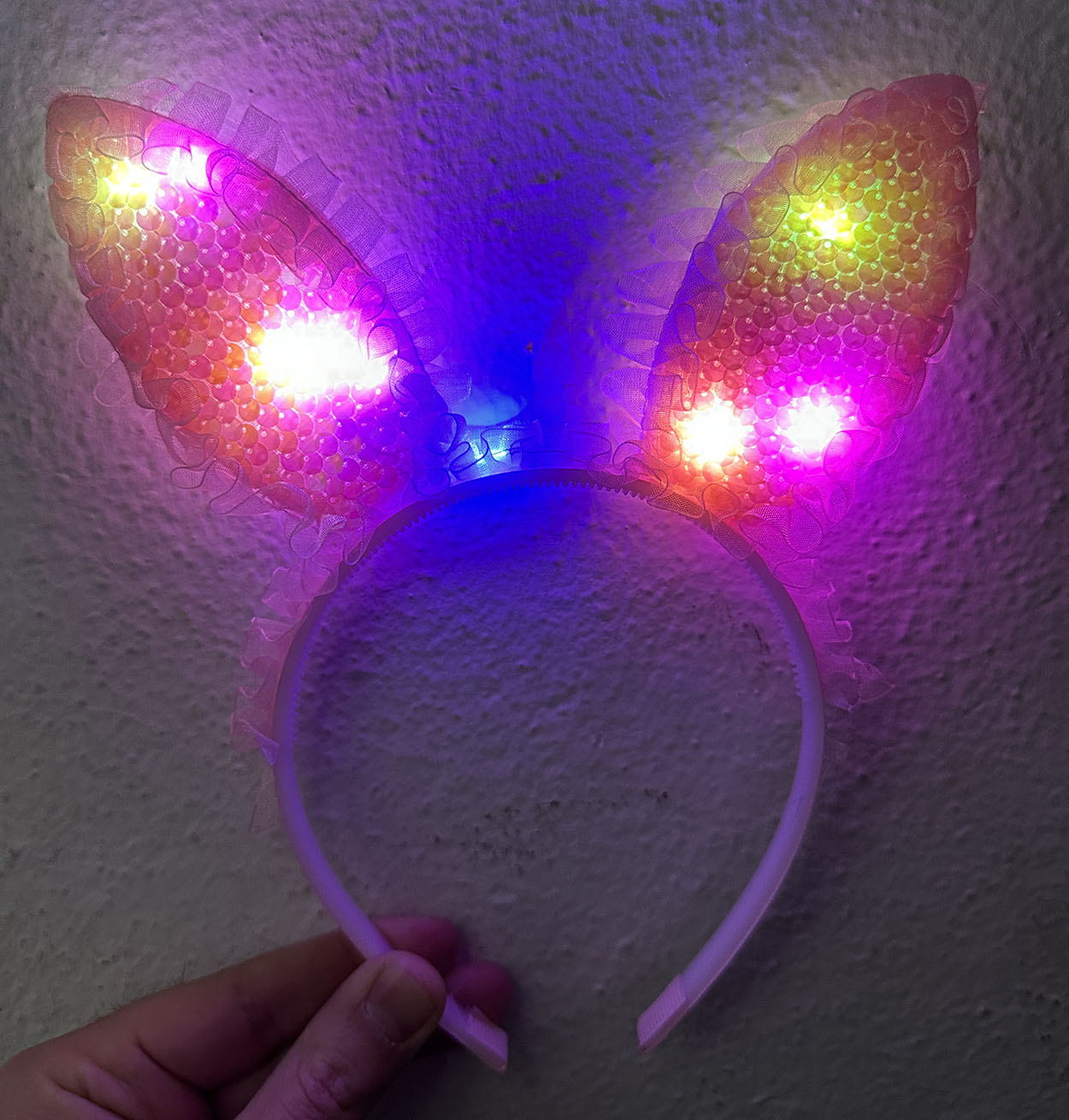 Kenarları Dantelli Pembe Pullu Payetli Led Işıklı Tavşan Kulak Taç 23x19 cm (4812)