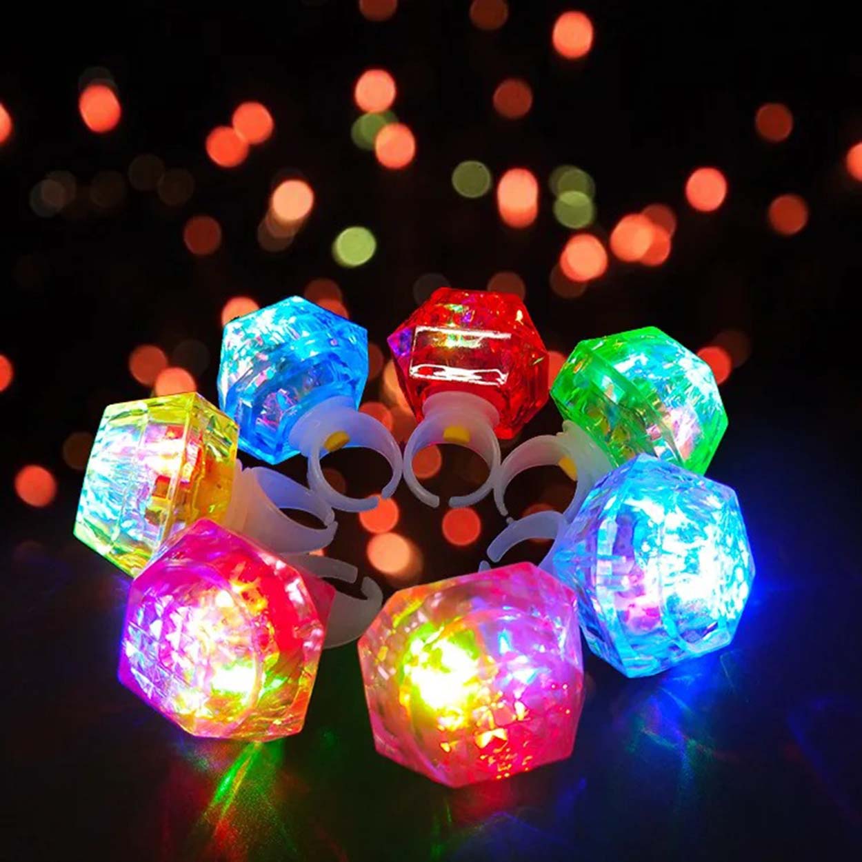 Kristal Tasarımlı Led Glow Işıklı 3 Modlu Gümüş Yüzük 3.5 x 5 cm (4812) Kristal Tasarımlı Led Glow Işıklı 3 Modlu Gümüş Yüzük 3.5 x 5 cm (4812)