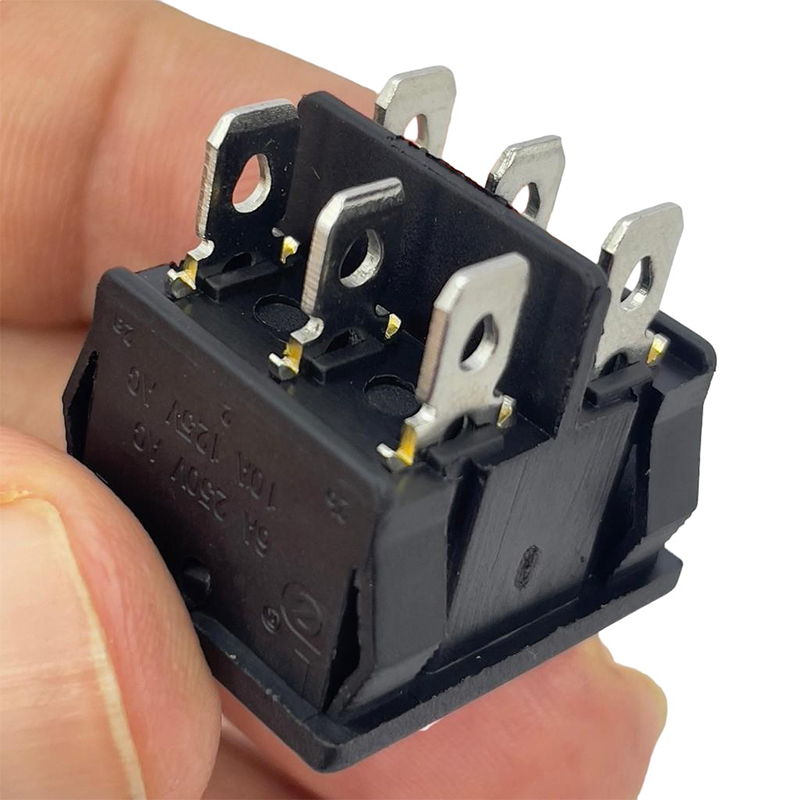 ORTA BOY IŞIKSIZ 3 KADEME ANAHTAR ON-OFF-ON 6P (IC-130) (4812)