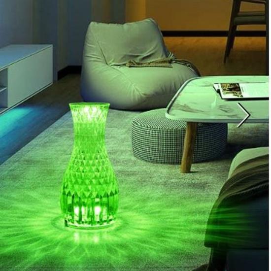 Sürahi Model USB Şarjlı Kumandalı 16 Farklı Işık Modlu Masa Üstü Kristal Akrilik Lamba Led (4812) Sürahi Model USB Şarjlı Kumandalı 16 Farklı Işık Modlu Masa Üstü Kristal Akrilik Lamba Led (4812)